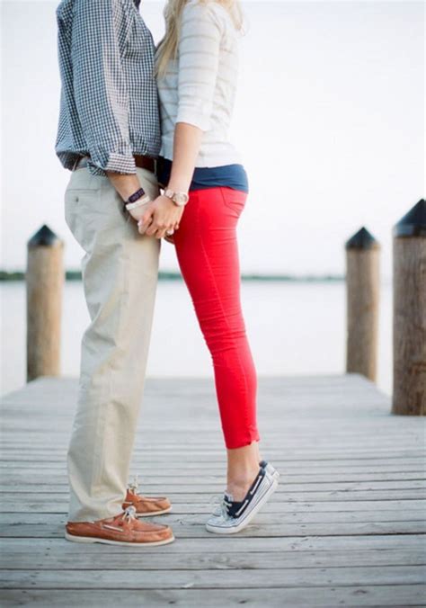 55 Best Engagement Poses Inspirations For Sweet Memories 028 Summer