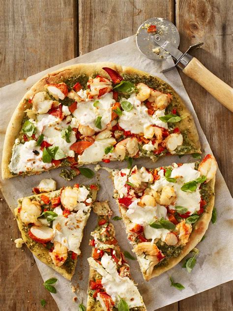 Roasted Garlic Pesto And Maine Lobster Pizza Maine Lobster Recipe