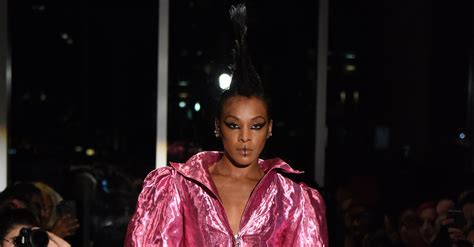 Vagina Wigs Merkins At New York Fashion Week POPSUGAR Beauty