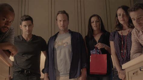 After numerous conversations and ruminations on the subject amongst ward';s colorful group of friends, a fortuitous accident leads to a whole new world of problems and possibilities. Trailer de Let's Kill Ward's Wife con Patrick Wilson ...