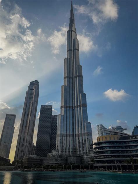 The Burj Khalifa A Vertical Half Mile Of Elegance And Grace