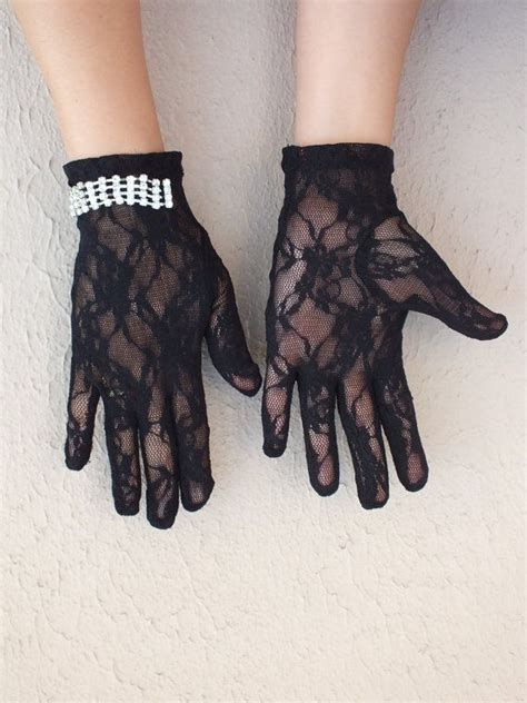 black lace glove strech lace glove glove gothic by weddinghome 25 00 lace gloves black lace