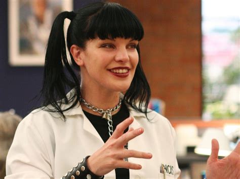 Abby Sciuto Wallpaper Abby Sciuto Wallpaper 25955900 Fanpop