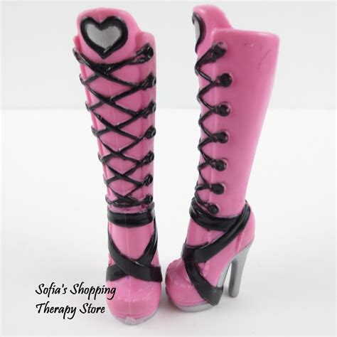 Monster High Shoes Work Outfits Cute Outfits Gothic Shoes One Wave
