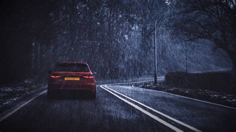 How To Drive In Heavy Rain And Stormy Conditions Learnerdriverzone