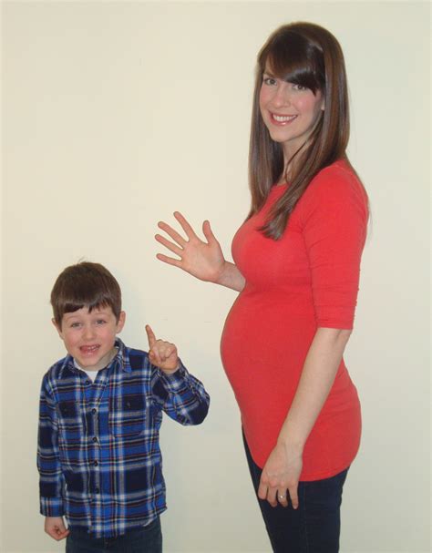 The appearance of the baby bump may vary from one individual to the other. Baby Bump | Little Baby Lump