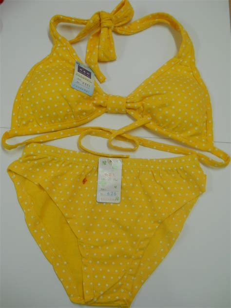 FASHION CARE 2U FC2U S048 Dot Yellow Sexy Swimsuit Bikini 2 Pcs Set