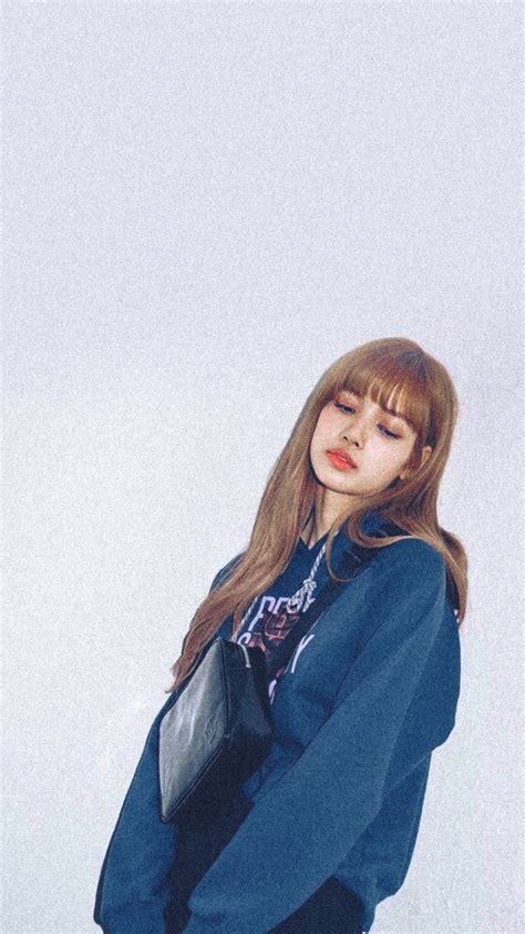 Lisa Wallpaper In 2020 Blackpink Lisa Blackpink Wallpaper