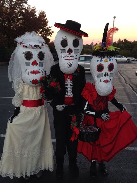 10 Diy Day Of The Dead Costume For You Couchdiy Jkg
