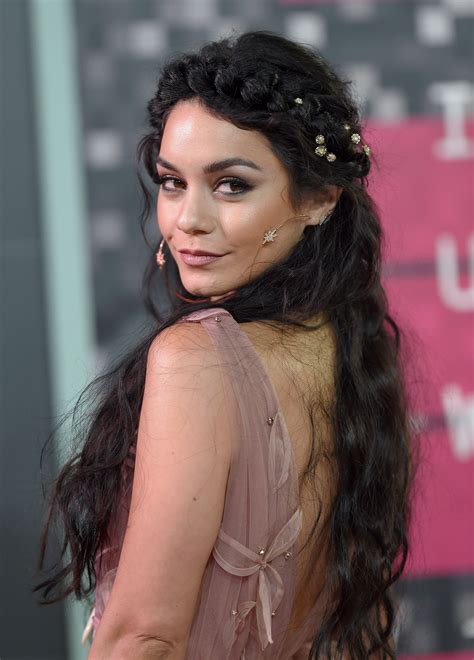 Vanessa Hudgens Prom Hair Inspiration Prom Hairstyles For Curly Hair Headband Braid With