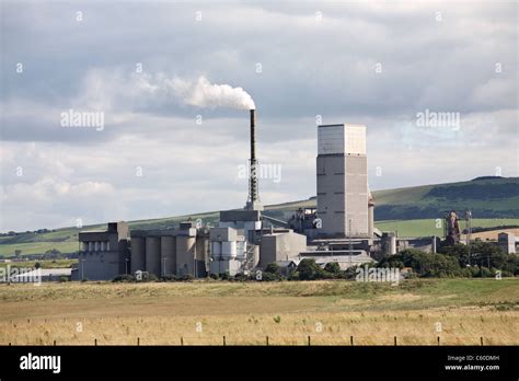 Lafarge Cement UK works near Dunbar, East Lothian, Scotland Stock Photo