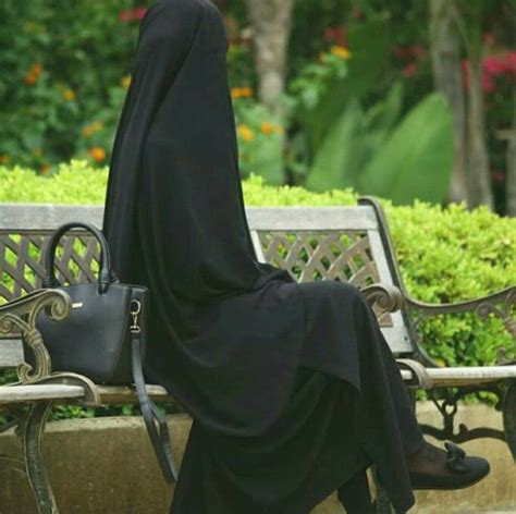 Pin By زينب علي On العبائة الزينبية Beautiful Muslim Women Muslim
