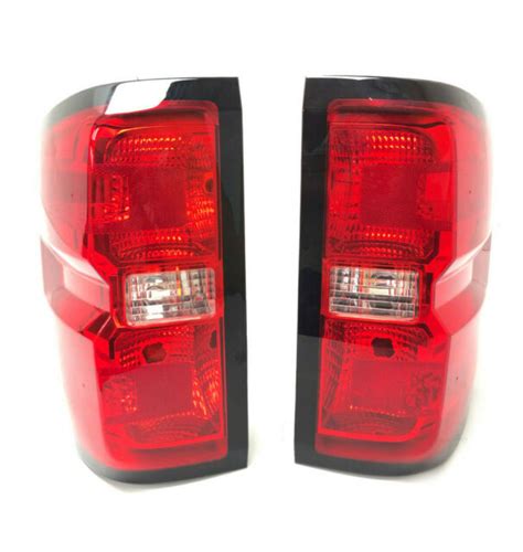 Oem Passenger And Driver Side Tail Light 2016 2018 Chevy Silverado 1500
