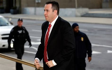 Jared Fogle Former Subway Pitchman Gets 15 Year Prison Term The New