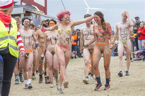 Roskilde Nuderun Porn Pics And Xxx Videos