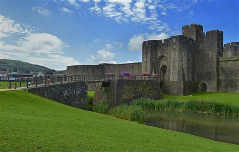 Caerphilly Castle Caerphilly Holiday Rentals Houses And More Vrbo