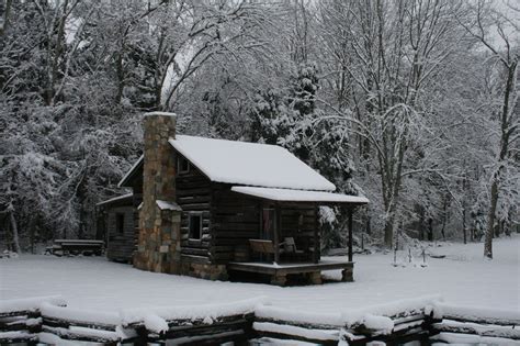 Snowy Christmas Scenes Snowy Cabin Christmas Scene  Pictures Log