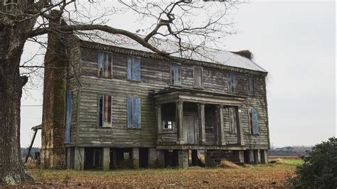 200 Year Old Abandoned Plantation House In North Carolina Youtube