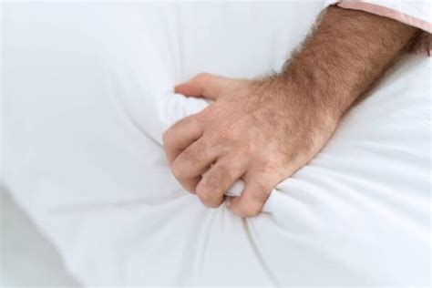 Não é sair leite do pênis veja diferença entre orgasmo e ejaculação