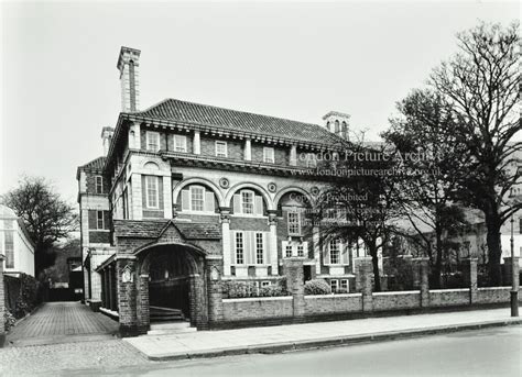 Debenham House In Addison Road London Picture Archive