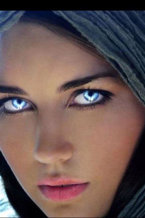Pin By Barbara Arnett On Blue Eyes Beautiful Eyes Stunning Eyes