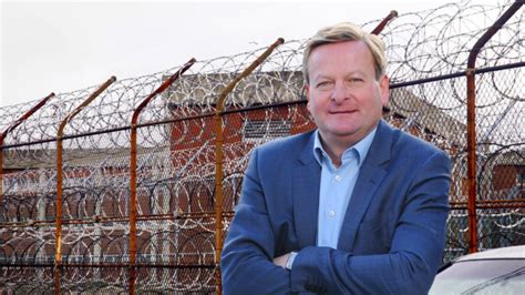 Genießen sie in unserem neu errichteten waldhäusl mit ihren lieben gemütlichkeit, sowie die wunderschöne aussicht über. Schöner wohnen mit der FPÖ: Waldhäusl führt durch sein ...