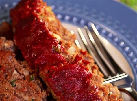 Paula says that the trick is to use the best ham you can find, preferably an authentic smithfield ham. Homestyle Meatloaf from Paula Deen Recipe | Just A Pinch ...