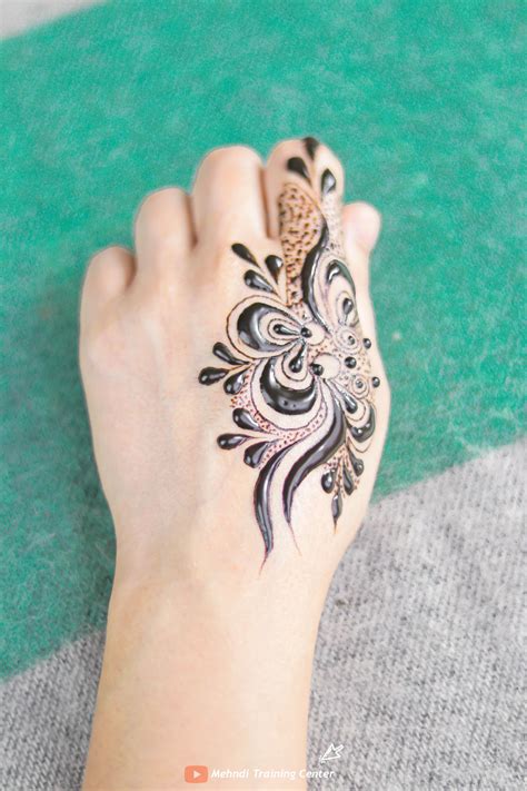 Discover More Than 86 Side Hand Tattoo Mehndi Design Esthdonghoadian