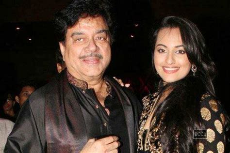 Shatrughan Sinha Sonakshi Speaks About Her Father
