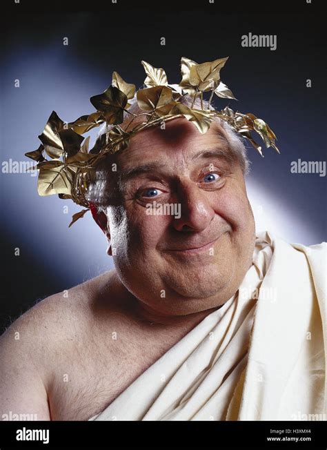 Man To Golden Laurel Wreath Caesar Mb 285 A2 Stock Photo Alamy