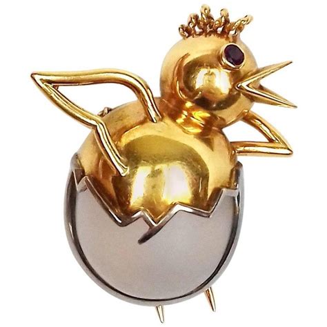 Exceptional Hermès Vintage Eggshell Chick Grey Yellow Gold Brooch