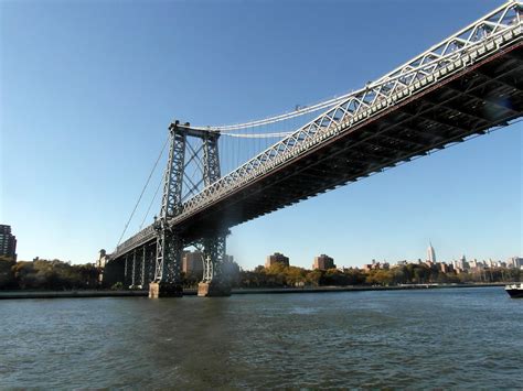 The Williamsburg Bridge Linking Manhattan And Brooklyn It Flickr