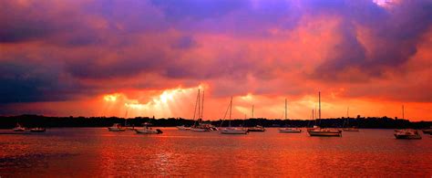 Red Sky At Night Sailors Delight Photograph By Paul Svensen