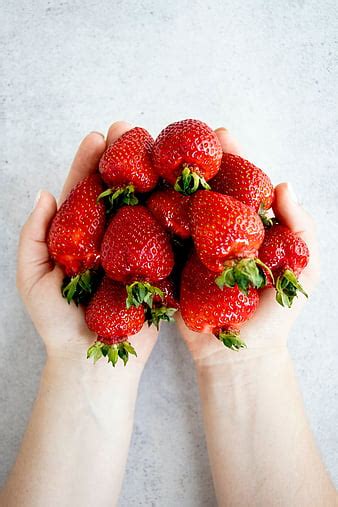 Strawberries Berries Ripe Bouquet Hands Hd Phone Wallpaper Peakpx