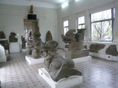 It is about 4 kilometres (2.5 miles) from da nang airport and about 6 top things to do in museum of cham sculpture. Da Nang Museum of Cham Sculpture (Vietnam): Address, Phone ...