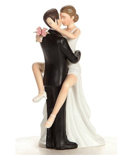 20 Funny Wedding Cake Toppers That Will Make You Laugh By