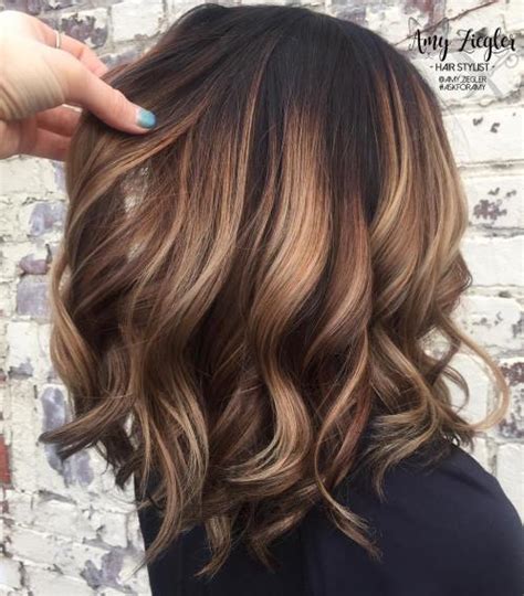 Whether your hair is naturally curly or straight, or you're searching for a cut to compliment your face shape or natural instagram:angelbella_phylicia gals with naturally curly hair can pull off a medium length style with the right products. 60 Fun and Flattering Medium Hairstyles for Women of All Ages