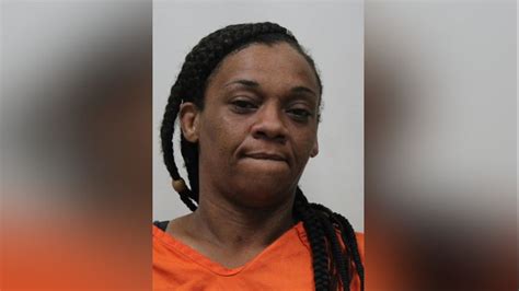 Woman Accused Of Shoplifting Flees Takes Police On High Speed Chase