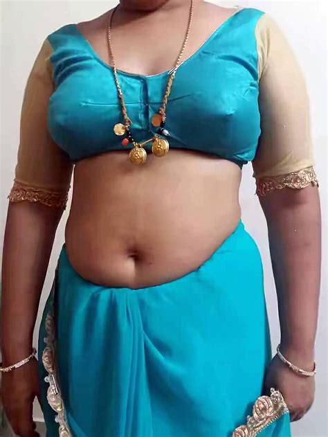 Desi Aunty Hot Pics In Wet Blouse Desi Bhabhi Hot Armpits Images Hot Aunty Celebs Trends