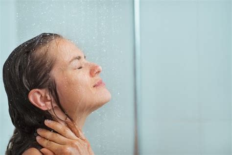 Keep Hair From Getting Oily With These 9 Shower Tricks Health Post