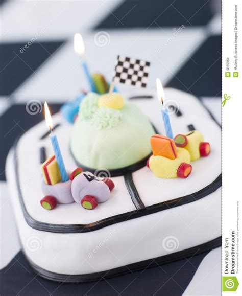 We did not find results for: Laufendes Auto-Geburtstag-Kuchen Stockfoto - Bild von ...