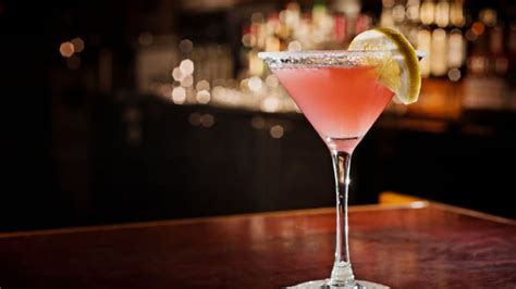 8 Best Cocktails Women Can Order At A Bar In 2023 Advanced Mixology