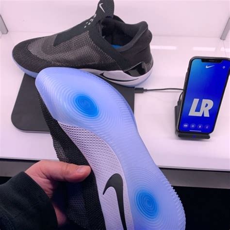 Nike Smart Sneaker Adapt Bb Includes An Auto Lacing Feature Iot