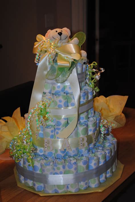 Diaper cake for a boy baby shower. dated.engaged.married and now...Mrs Ordan!: June 2010