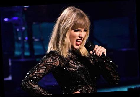 Explore taylor swift's net worth & salary in 2021. What is Taylor Swift's net worth? - The Sun | News of the ...