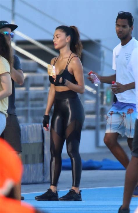 Nicole Scherzinger Shows Off Her Figure In Tight Lycra As She Works Up