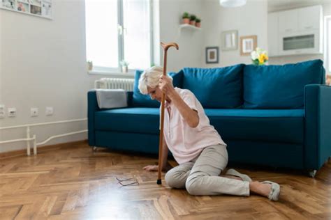 How To Get Up Off The Floor With Bad Knees Safe Smart Seniors