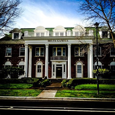 The Delta Gamma House At U Of O Im Absolutely In Love With It