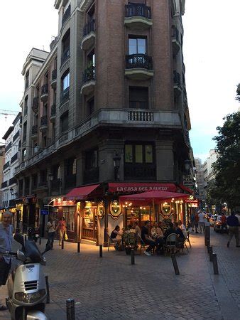 Es una construcción de piedra de finales del siglo xix principios del siglo xx, hacia 1950 fue reformada por nuestro bisabuelo lucas. La Casa Del Abuelo, Madrid - Centro - Restaurant Reviews ...
