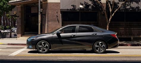 The redesigned 2021 elantra packs tech, comfort, convenience and value into an exciting new design which hyundai hopes will turn heads. 2021 Hyundai Elantra MPG Ratings | Hyundai Elantra Gas Mileage